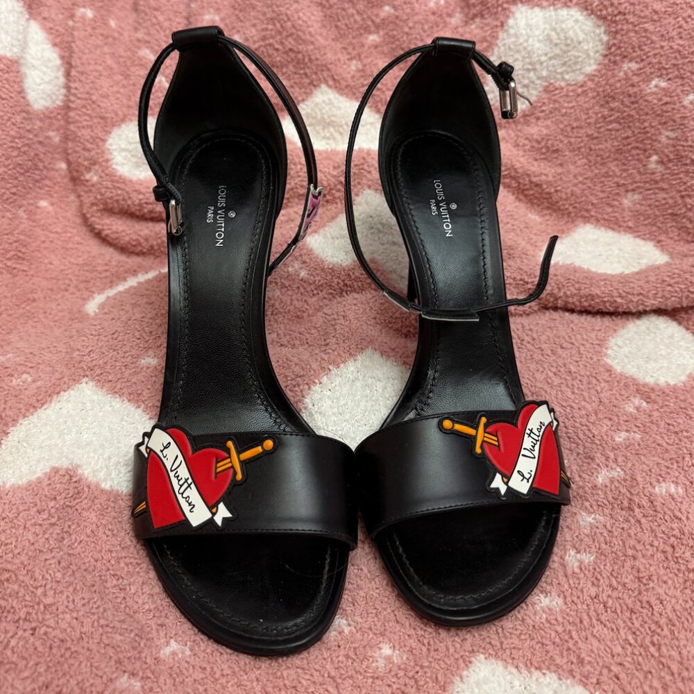 Louis Vuitton ankle-strap heels Tattoo Heart Sandals 38.5 USA size 8 Red black